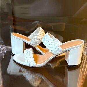 Women’s J Crew white sandals, size 6.5